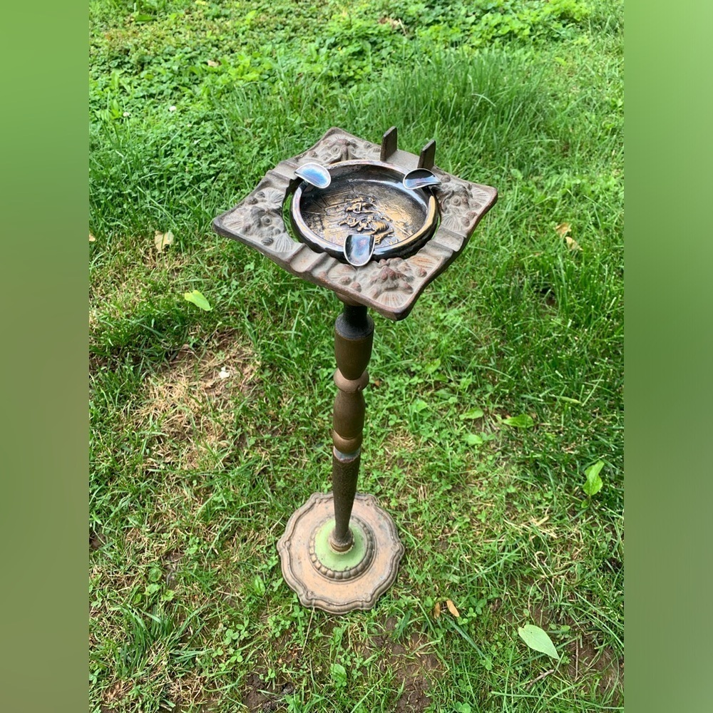 Antique Wellington Stone Co. Arts & Crafts Owl Ashtray Holder Cast Iron